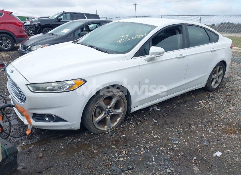 Photo 2 of 2013 Ford Fusion SE (VIN 3FA6P0HR3DR188372)