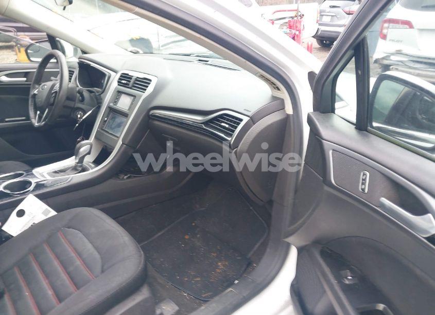 Photo 5 of 2013 Ford Fusion SE (VIN 3FA6P0HR3DR188372)