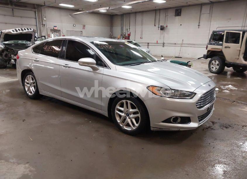 2013 Ford Fusion SE (VIN 3FA6P0HR3DR197833) main photo
