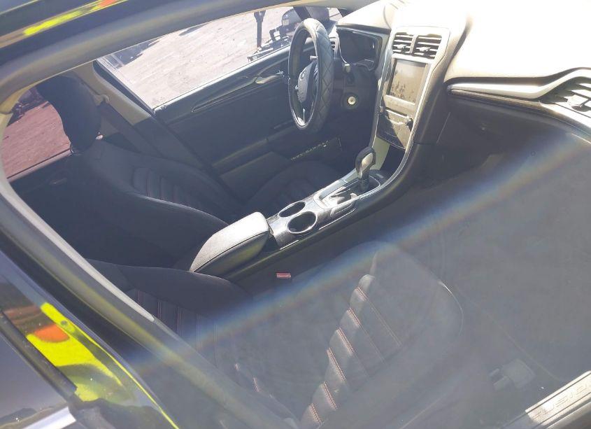 Photo 5 of 2013 Ford Fusion SE (VIN 3FA6P0HR3DR285510)