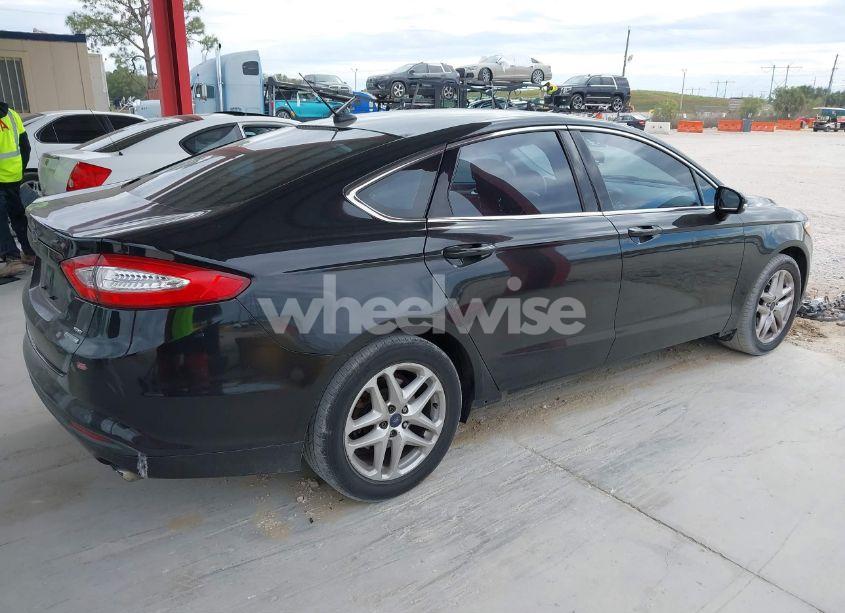 Photo 4 of 2013 Ford Fusion SE (VIN 3FA6P0HR3DR288262)