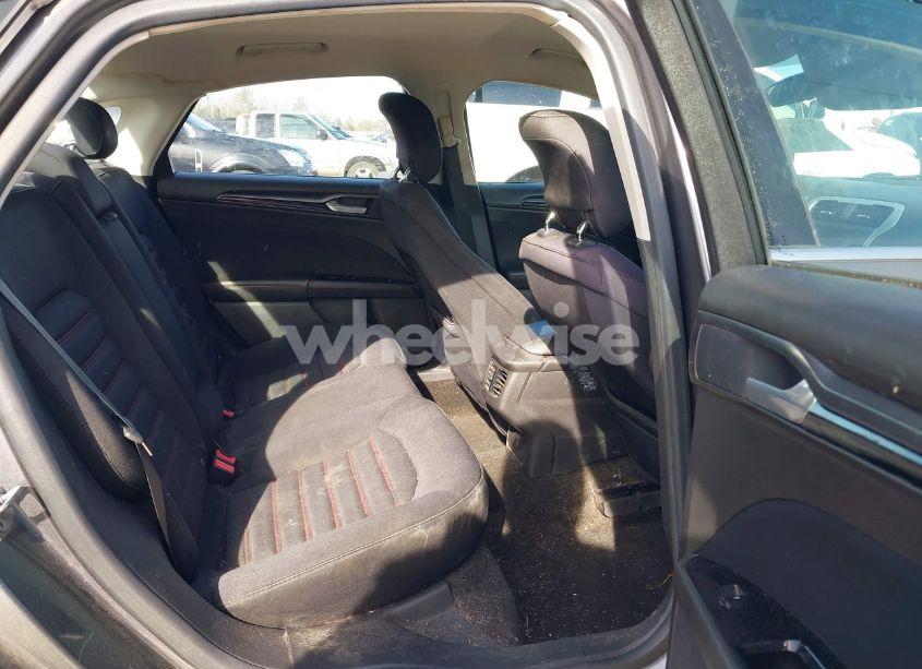 Photo 8 of 2013 Ford Fusion SE (VIN 3FA6P0HR3DR355698)