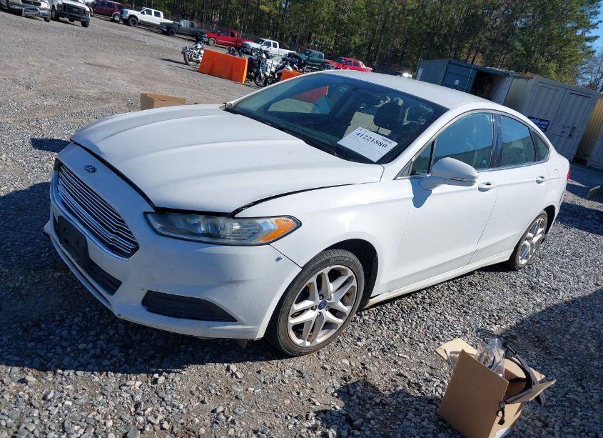 Photo 2 of 2013 Ford Fusion SE (VIN 3FA6P0HR3DR374431)