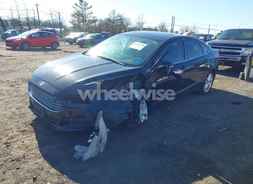 Photo 2 of 2013 Ford Fusion SE (VIN 3FA6P0HR3DR381282)