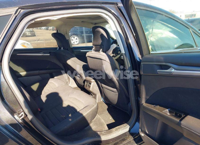 Photo 8 of 2013 Ford Fusion SE (VIN 3FA6P0HR3DR381282)