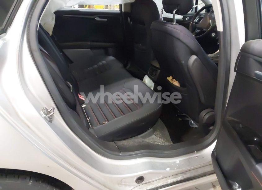 Photo 8 of 2013 Ford Fusion SE (VIN 3FA6P0HR4DR113888)