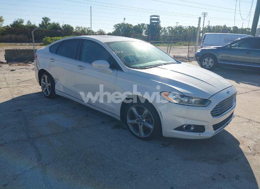2013 Ford Fusion SE (VIN 3FA6P0HR4DR131114) main photo