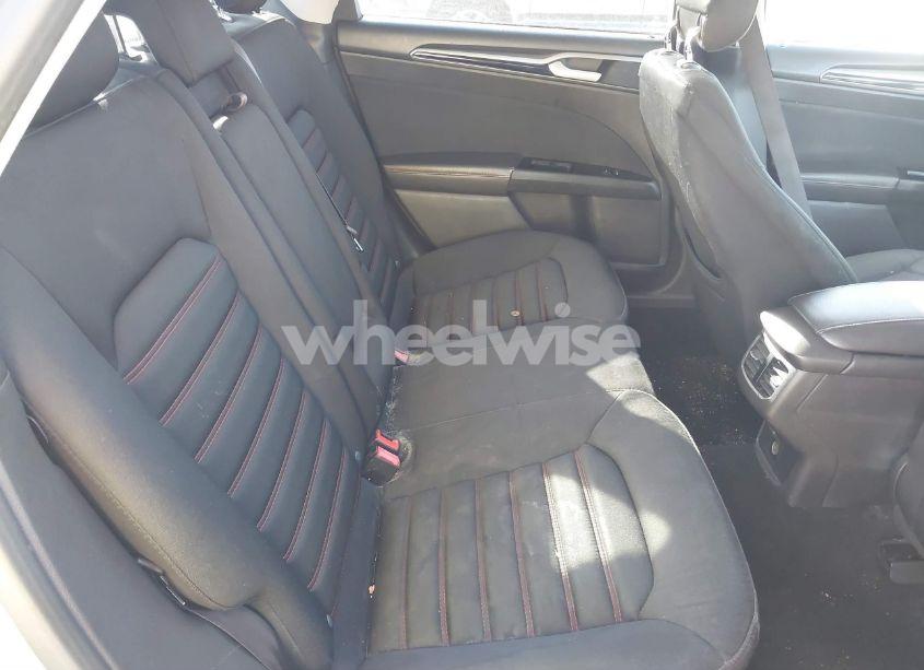 Photo 8 of 2013 Ford Fusion SE (VIN 3FA6P0HR4DR131114)