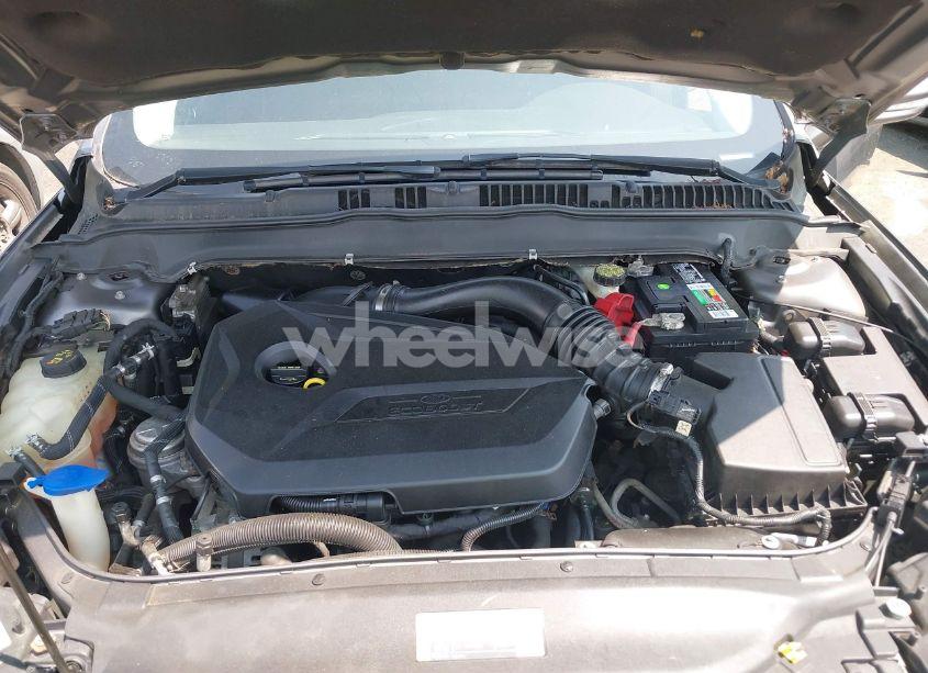 Photo 10 of 2013 Ford Fusion SE (VIN 3FA6P0HR4DR137169)