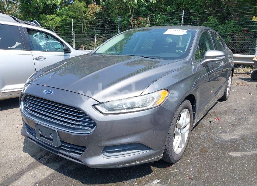 Photo 2 of 2013 Ford Fusion SE (VIN 3FA6P0HR4DR137169)