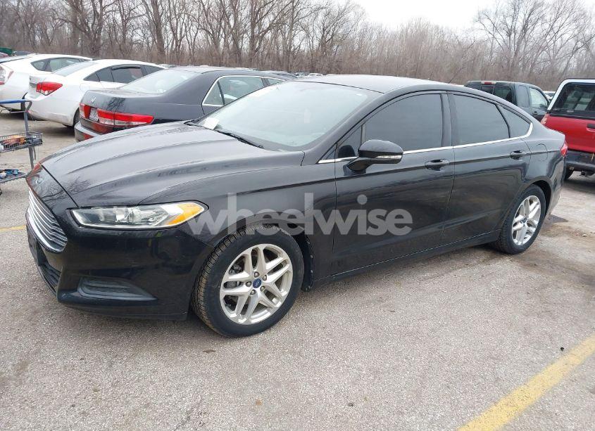 Photo 2 of 2013 Ford Fusion SE (VIN 3FA6P0HR4DR150052)