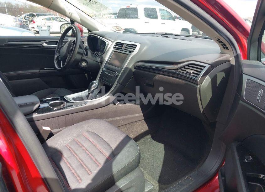 Photo 5 of 2013 Ford Fusion SE (VIN 3FA6P0HR4DR152416)