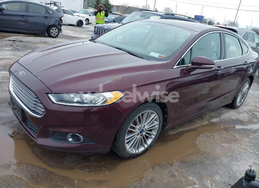 Photo 2 of 2013 Ford Fusion SE (VIN 3FA6P0HR4DR154392)