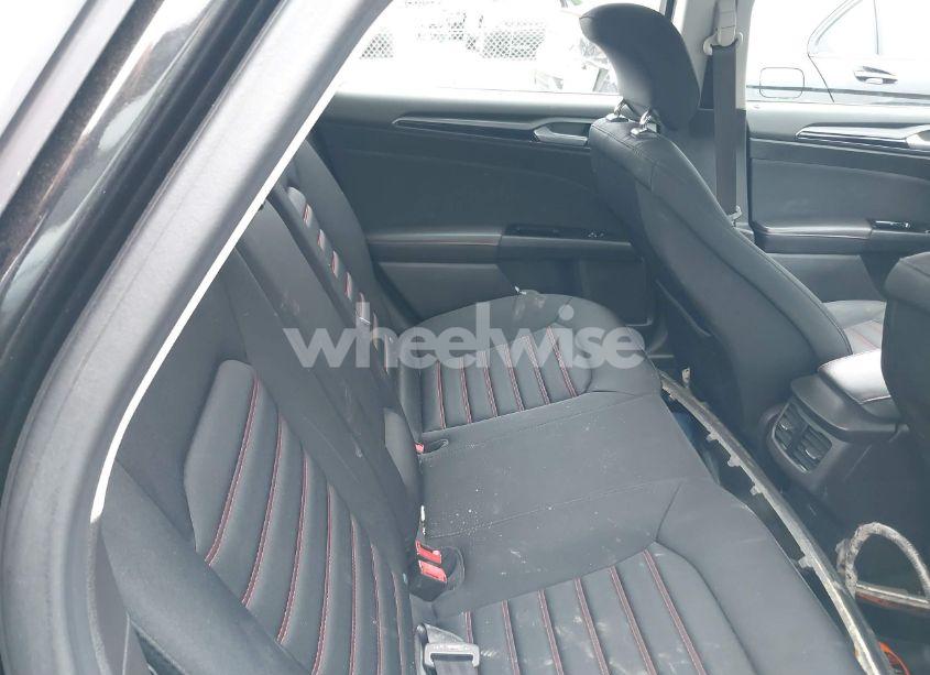 Photo 8 of 2013 Ford Fusion SE (VIN 3FA6P0HR4DR160290)