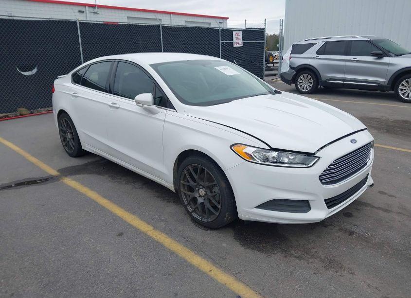 2013 Ford Fusion SE (VIN 3FA6P0HR4DR160869) main photo