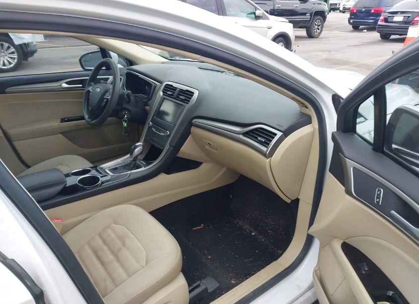 Photo 5 of 2013 Ford Fusion SE (VIN 3FA6P0HR4DR160869)