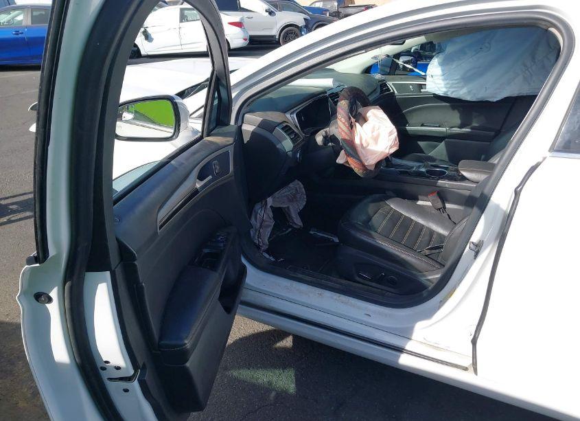 Photo 5 of 2013 Ford Fusion SE (VIN 3FA6P0HR4DR209178)