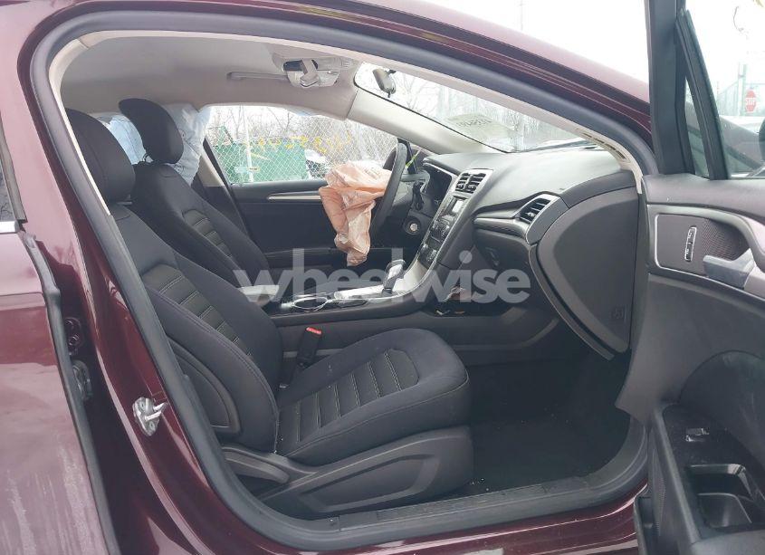 Photo 5 of 2013 Ford Fusion SE (VIN 3FA6P0HR4DR218480)