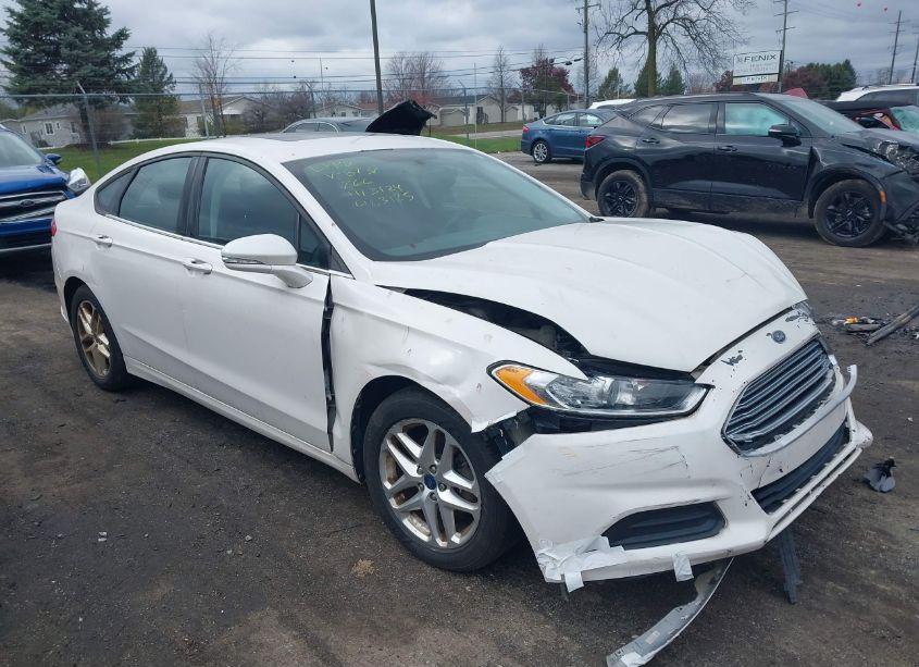 2013 Ford Fusion SE (VIN 3FA6P0HR4DR218737) main photo