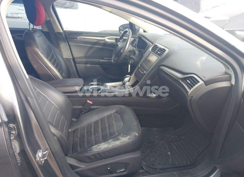 Photo 5 of 2013 Ford Fusion SE (VIN 3FA6P0HR4DR253780)