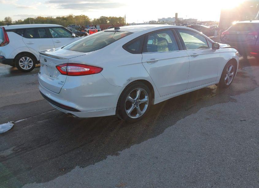 Photo 4 of 2013 Ford Fusion SE (VIN 3FA6P0HR4DR259630)
