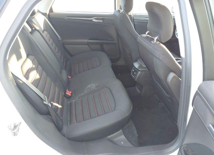 Photo 8 of 2013 Ford Fusion SE (VIN 3FA6P0HR4DR259630)