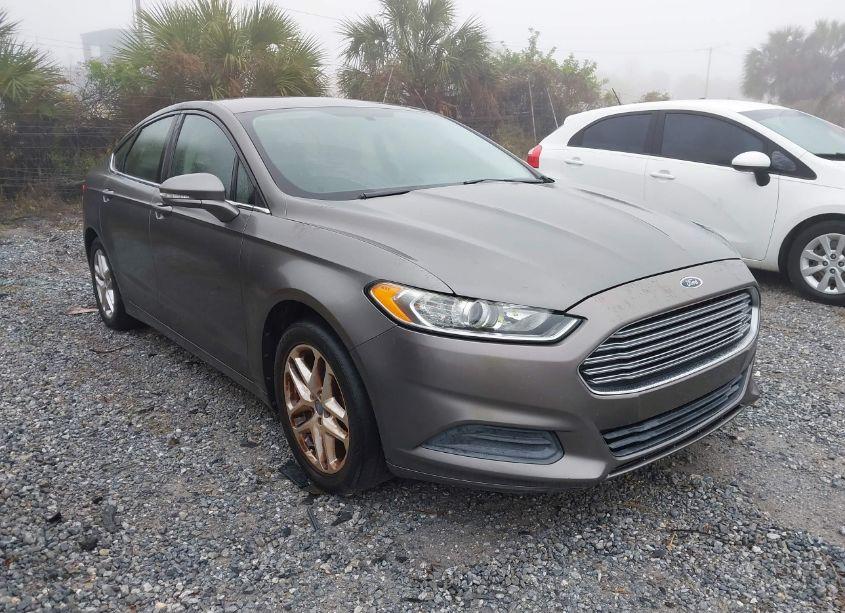 2013 Ford Fusion SE (VIN 3FA6P0HR4DR263354) main photo