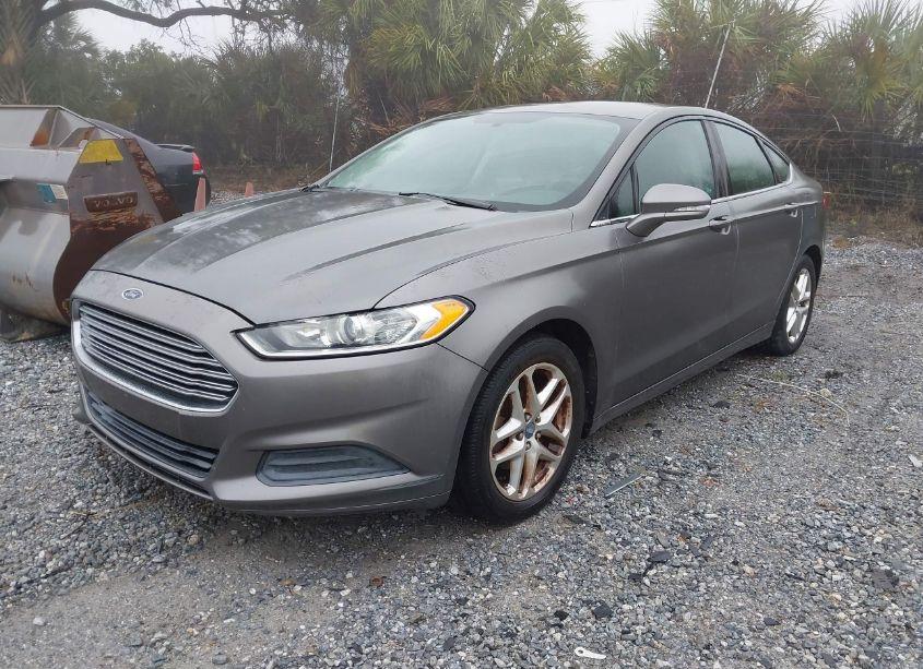 Photo 2 of 2013 Ford Fusion SE (VIN 3FA6P0HR4DR263354)