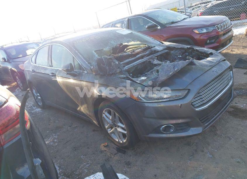 2013 Ford Fusion SE (VIN 3FA6P0HR4DR287377) main photo