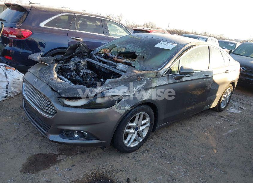 Photo 2 of 2013 Ford Fusion SE (VIN 3FA6P0HR4DR287377)