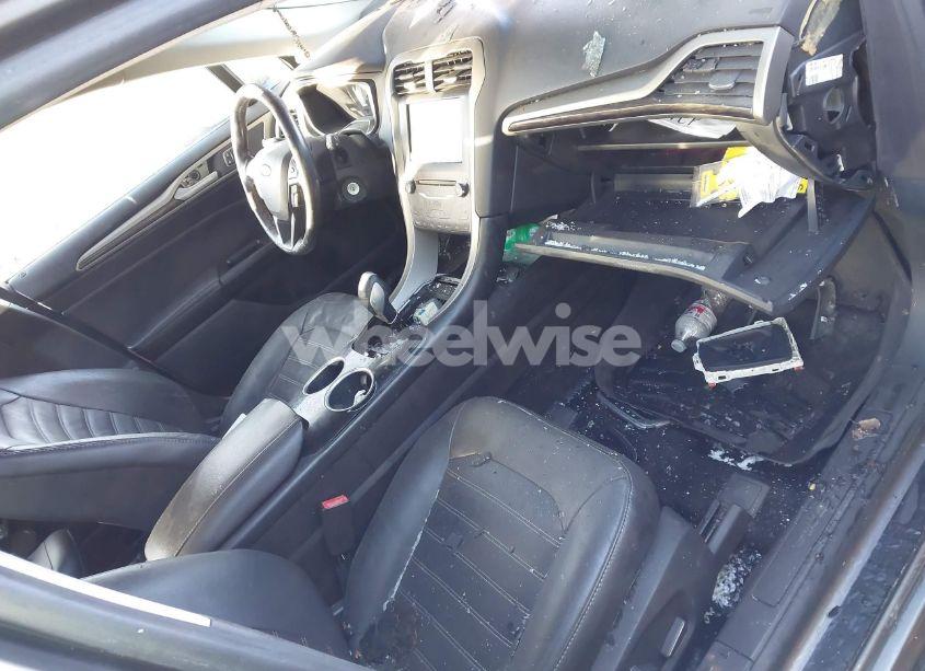 Photo 5 of 2013 Ford Fusion SE (VIN 3FA6P0HR4DR287377)