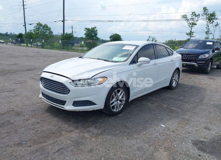 Photo 2 of 2013 Ford Fusion SE (VIN 3FA6P0HR4DR289243)
