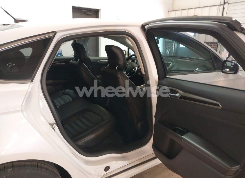 Photo 8 of 2013 Ford Fusion SE (VIN 3FA6P0HR4DR317459)