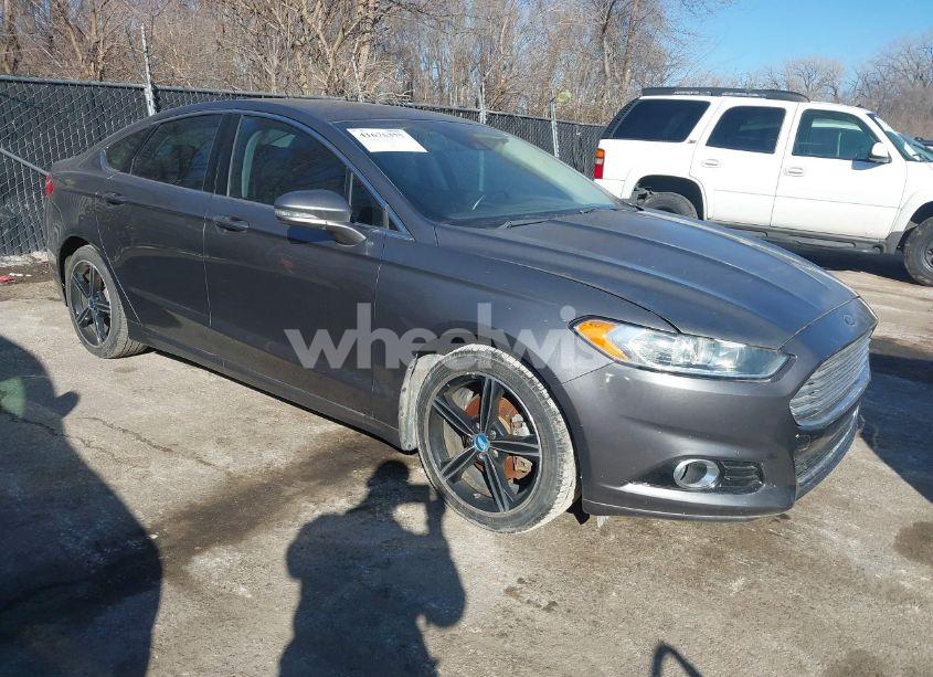 2013 Ford Fusion SE (VIN 3FA6P0HR4DR360800) main photo