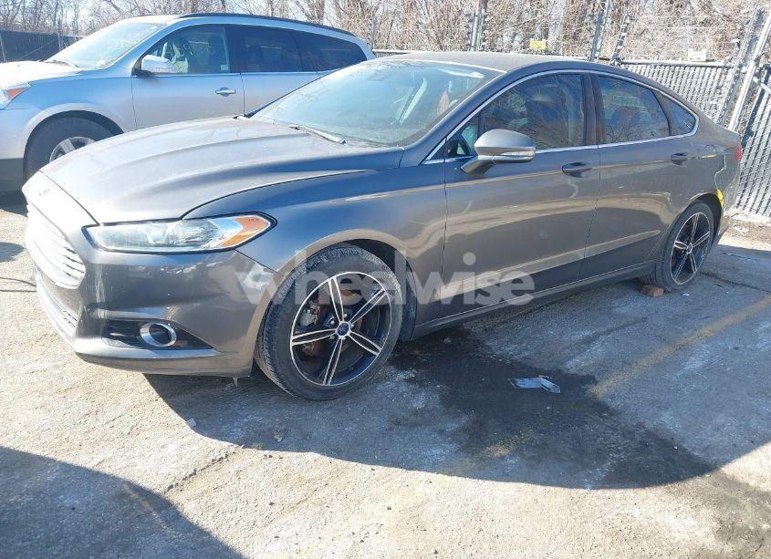 Photo 2 of 2013 Ford Fusion SE (VIN 3FA6P0HR4DR360800)