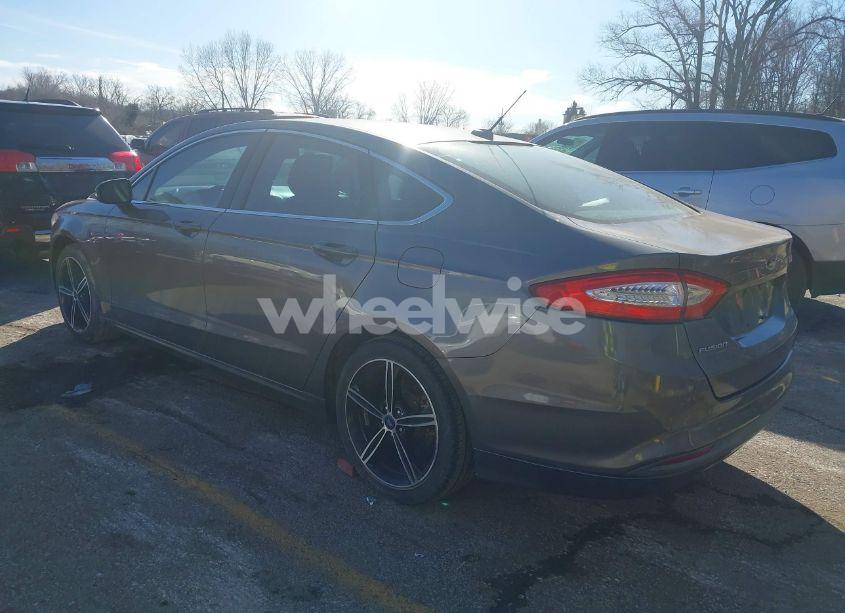 Photo 3 of 2013 Ford Fusion SE (VIN 3FA6P0HR4DR360800)