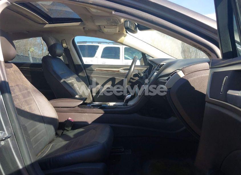 Photo 5 of 2013 Ford Fusion SE (VIN 3FA6P0HR4DR360800)