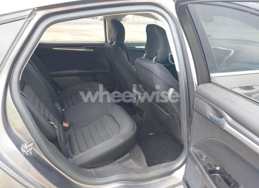 Photo 8 of 2013 Ford Fusion SE (VIN 3FA6P0HR4DR369271)