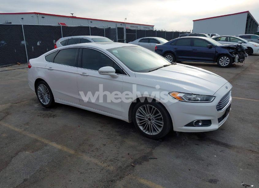 2013 Ford Fusion SE (VIN 3FA6P0HR5DR101300) main photo