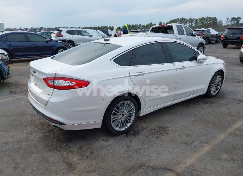 Photo 4 of 2013 Ford Fusion SE (VIN 3FA6P0HR5DR101300)