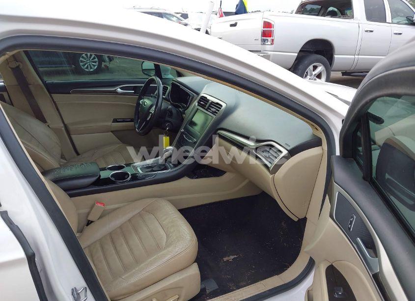Photo 5 of 2013 Ford Fusion SE (VIN 3FA6P0HR5DR101300)