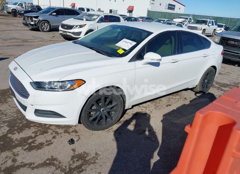 Photo 2 of 2013 Ford Fusion SE (VIN 3FA6P0HR5DR119666)