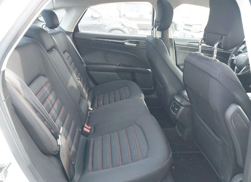 Photo 8 of 2013 Ford Fusion SE (VIN 3FA6P0HR5DR139089)