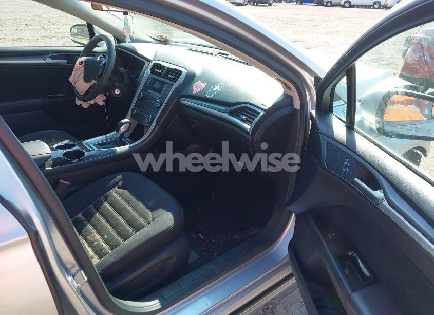 Photo 5 of 2013 Ford Fusion SE (VIN 3FA6P0HR5DR181729)