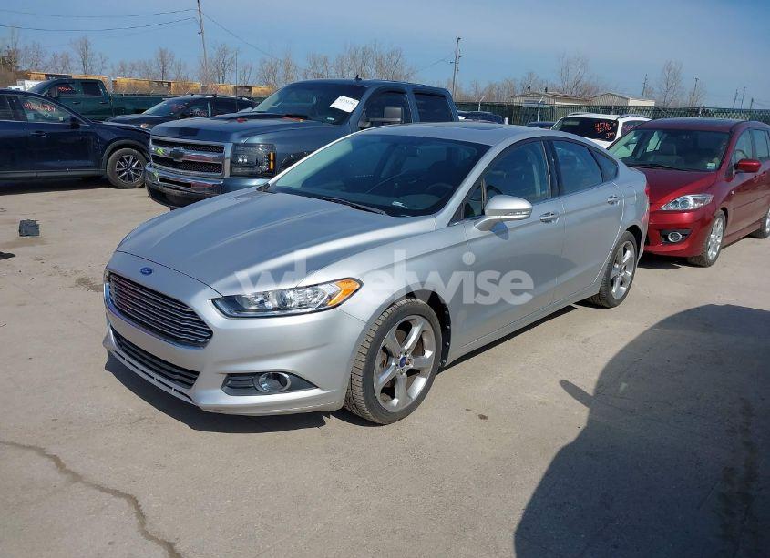 Photo 2 of 2013 Ford Fusion SE (VIN 3FA6P0HR5DR199082)