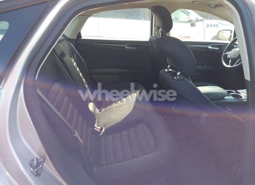 Photo 8 of 2013 Ford Fusion SE (VIN 3FA6P0HR5DR199082)