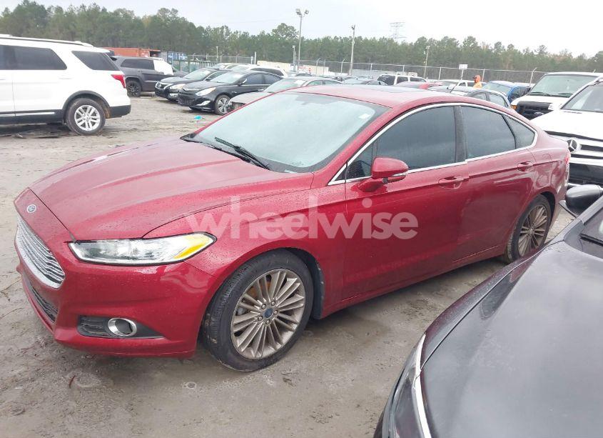 Photo 2 of 2013 Ford Fusion SE (VIN 3FA6P0HR5DR240262)
