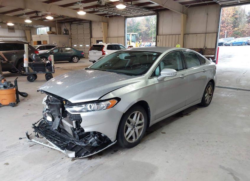 Photo 2 of 2013 Ford Fusion SE (VIN 3FA6P0HR5DR289302)