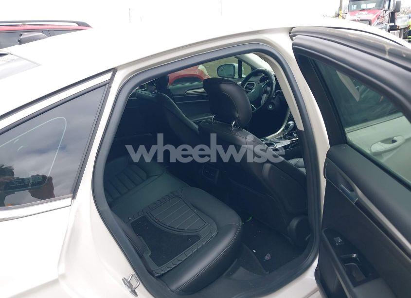 Photo 8 of 2013 Ford Fusion SE (VIN 3FA6P0HR5DR359686)