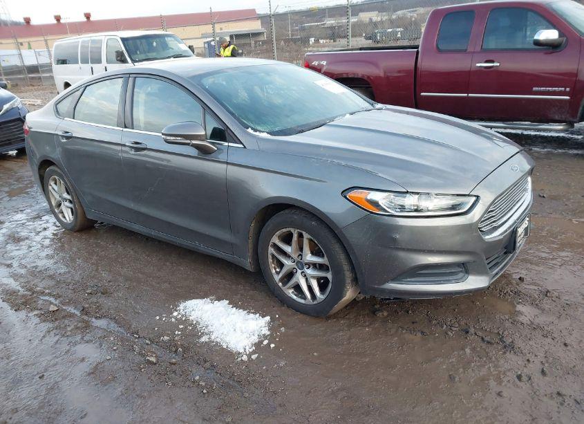 2013 Ford Fusion SE (VIN 3FA6P0HR6DR135861) main photo